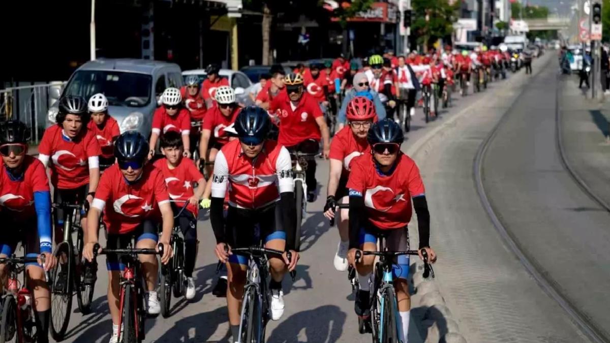 Kocaeli’de 19 Mayıs Bisiklet Turu Coşkusu
