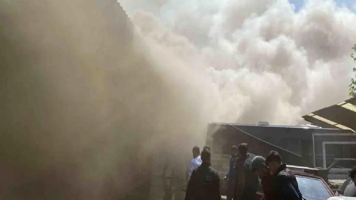 Kocaeli’de Oto Kilit Dükkanında Yangın
