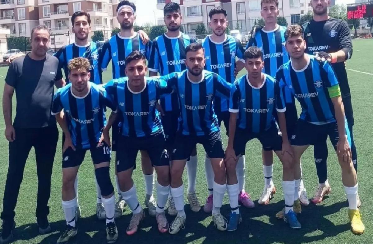 Konya’da kafileyi taşıyan otobüsün lastiği patlayınca futbolcular maça taksiyle gitti