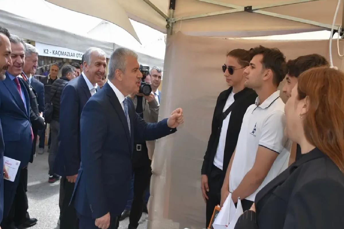 Konya’da Mesleki Eğitim Fuarı Açıldı