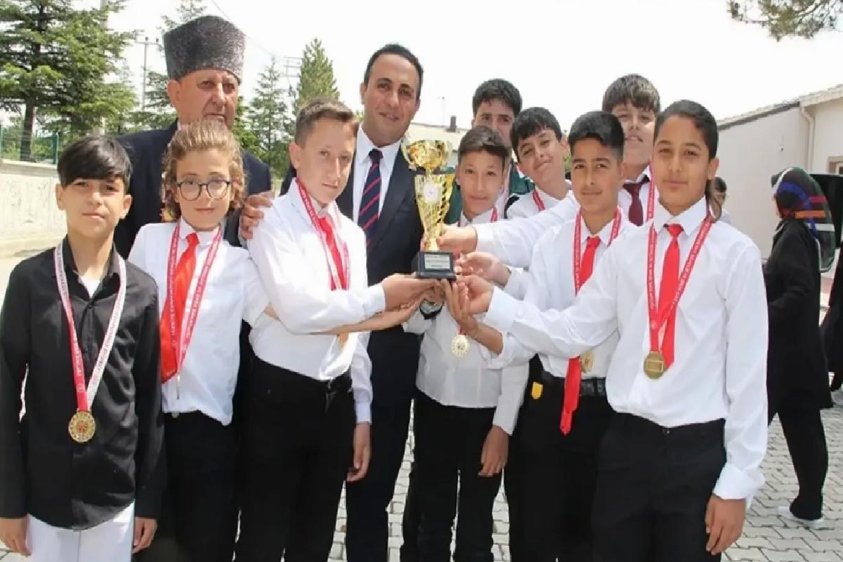 Konya’nın ilçelerinde19 Mayıs Atatürk’ü Anma Gençlik ve Spor Bayramı kutlandı