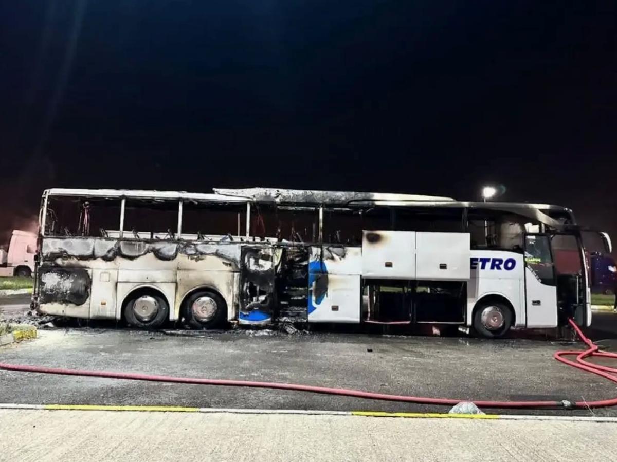 Körfez’de Otobüs Yangını
