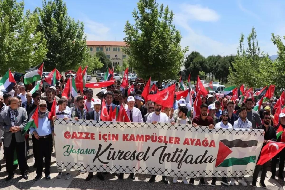 KSÜ Öğrencilerinden Filistin İçin Yürüyüş