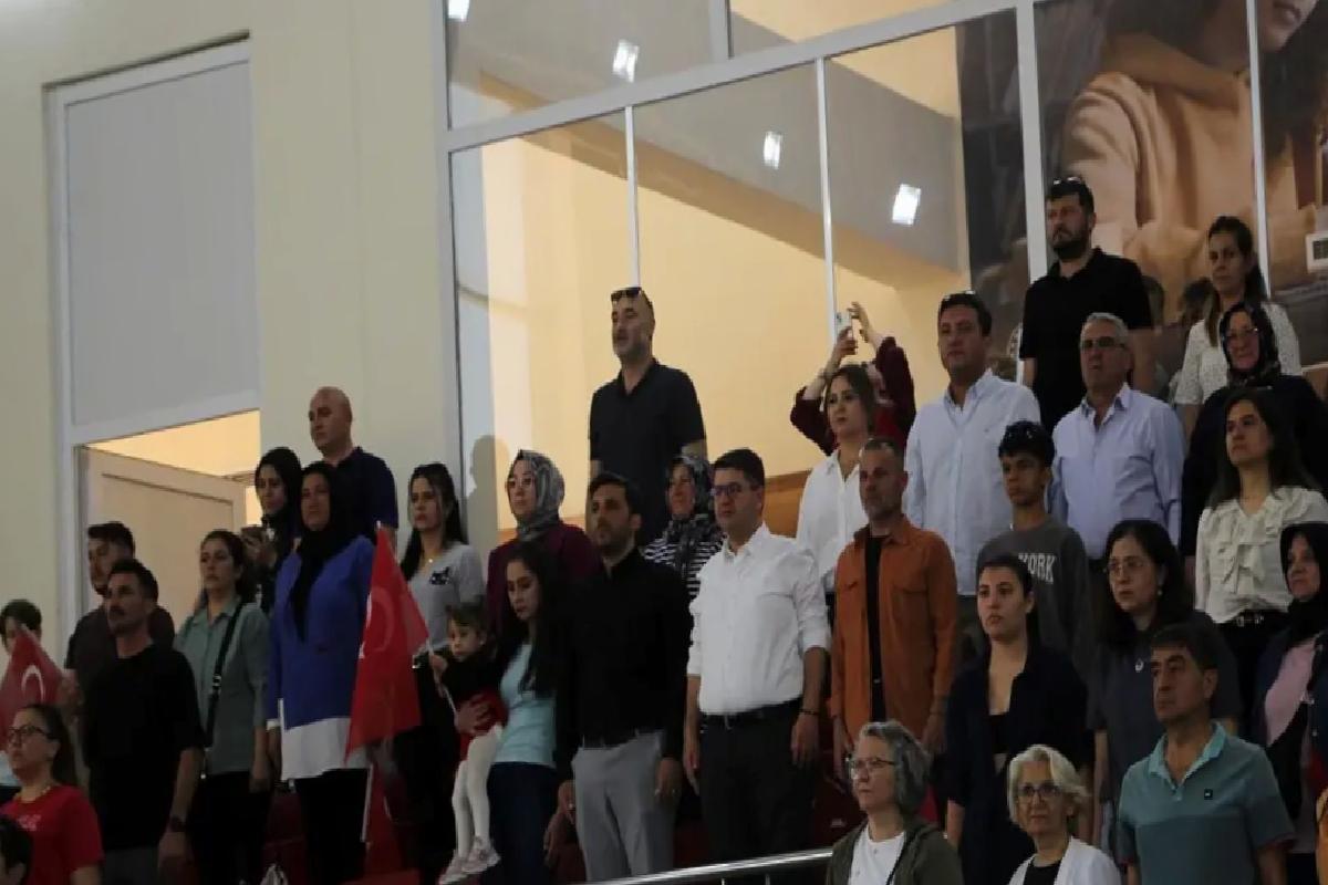Kula’da Gençlik Haftası Yüzme Yarışları