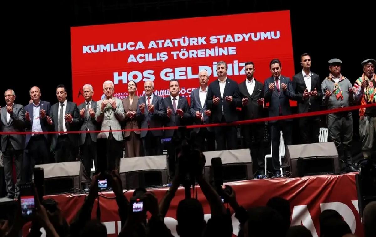 Kumluca’da Atatürk Stadyumu Açıldı