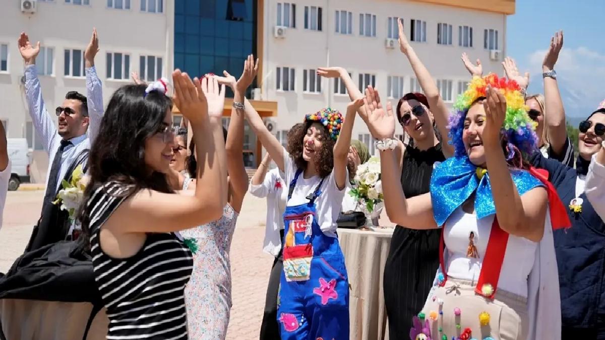 Kumluca’da Çocuk Şenliği Yapıldı