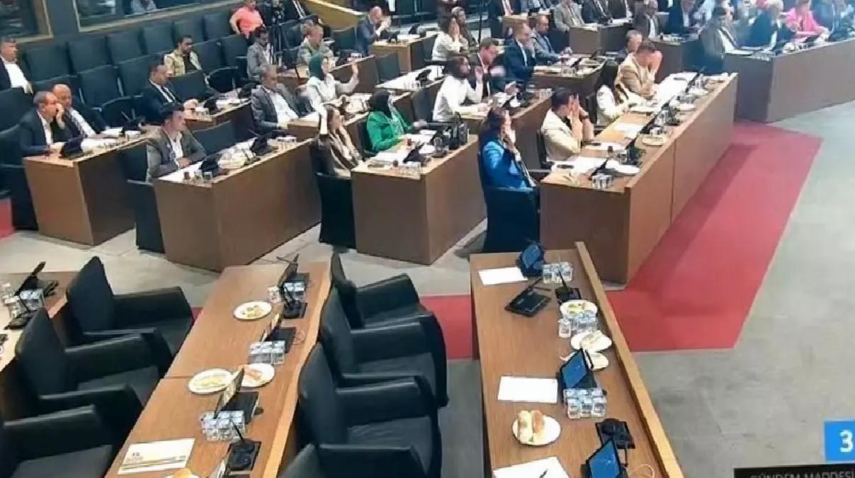 Kütahya Belediyesi Meclis Toplantısı Gergin Başladı