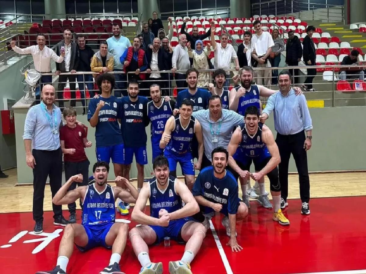 Kütahya Belediyespor, Türkiye Şampiyonası’na Yükseldi