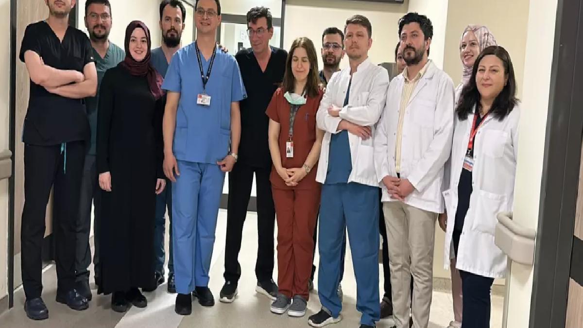Kütahya’da Bebekten 445 Gram Tümör Alındı