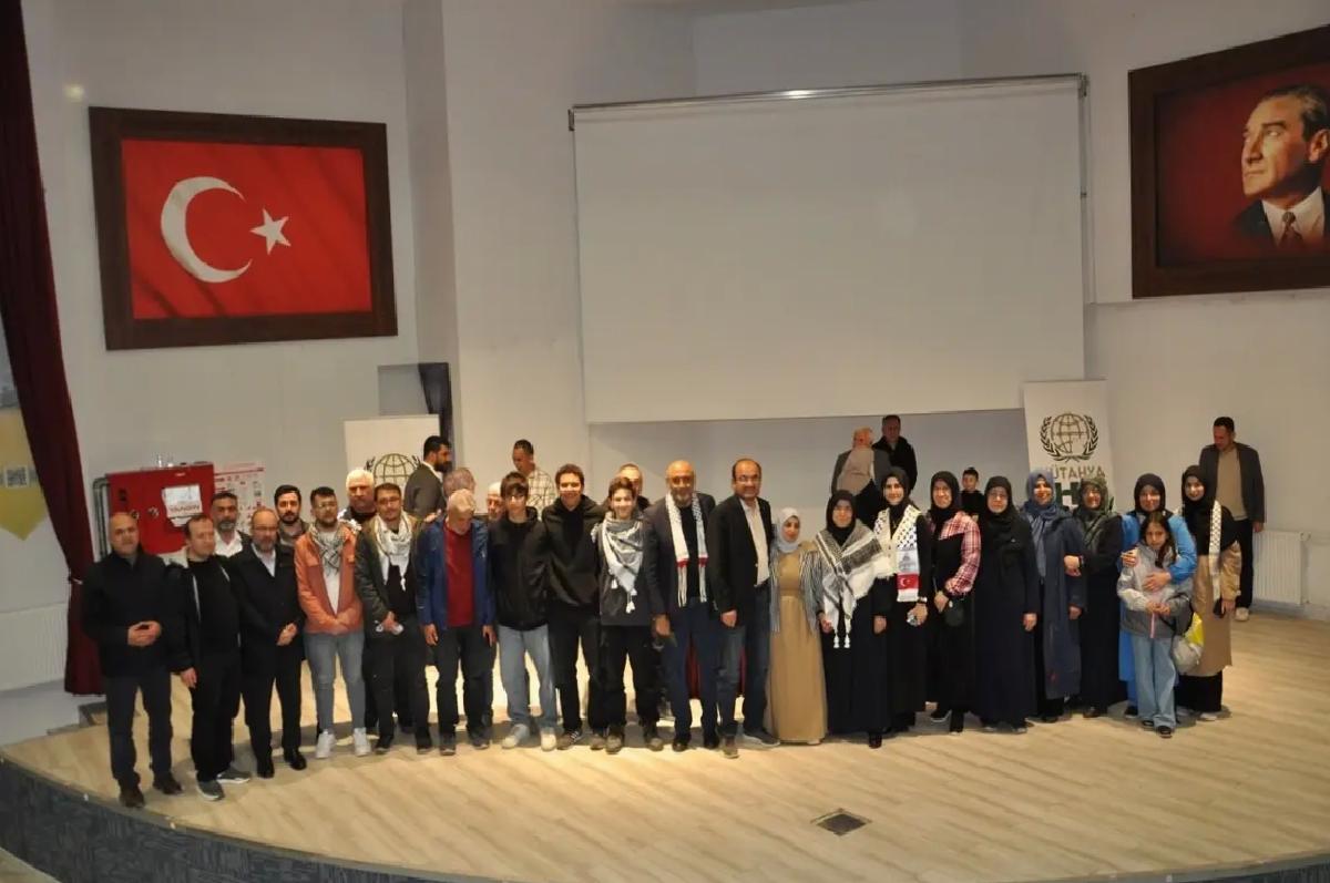 Kütahya’da “Gazze’de bir şahitlik öyküsü” söyleşisi düzenlendi
