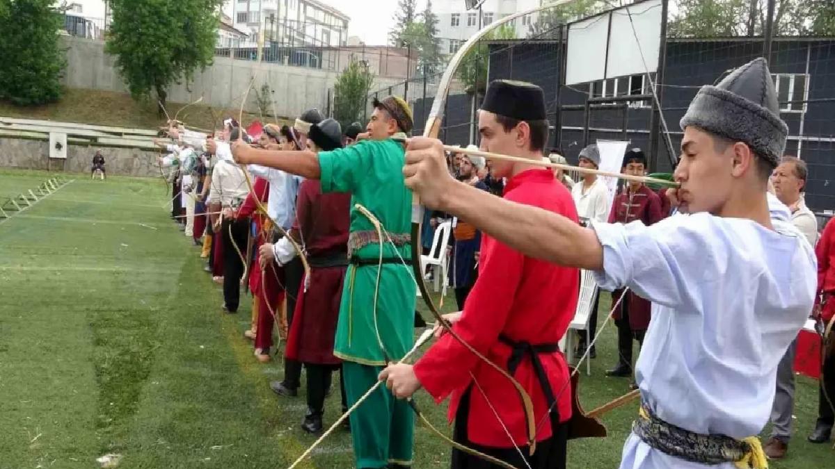 Kütahya’da Geleneksel Okçuluk Müsabakaları
