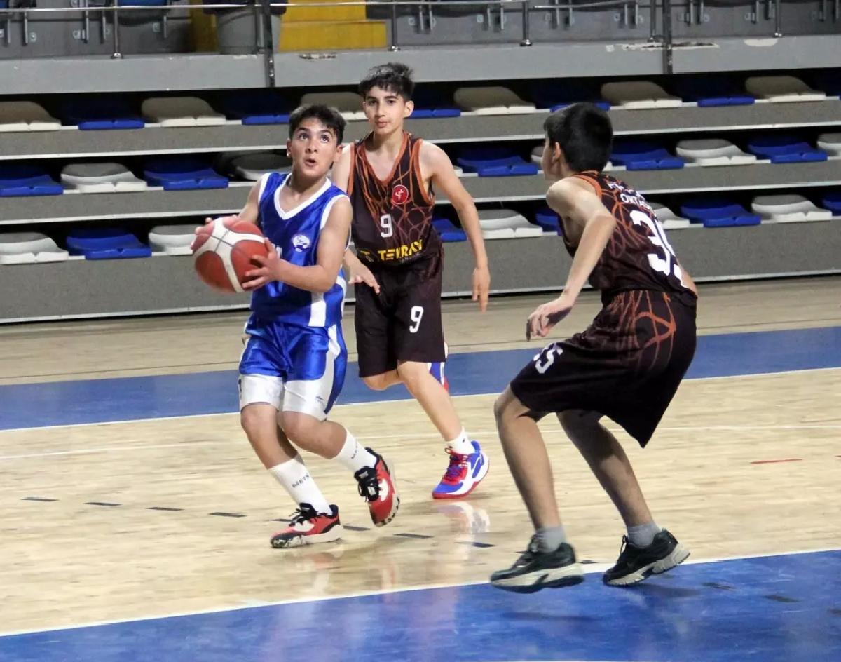 Malatya’da Basketbol Yarı Finalleri Başladı