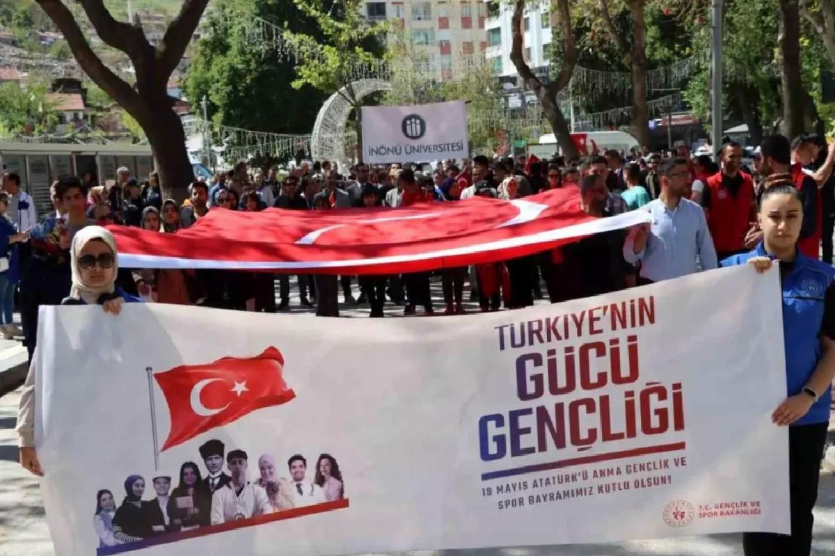 Malatya’da Gençlik Haftası Coşkuyla Başladı