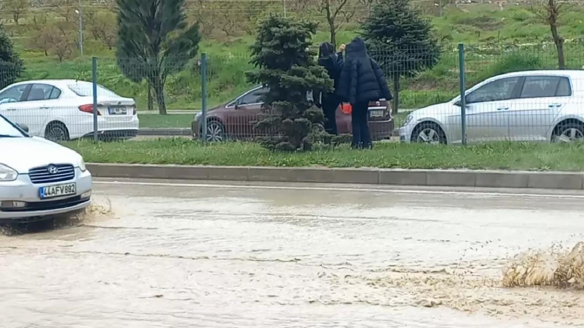 Malatya’da Sağanak Yağış Etkili Oldu