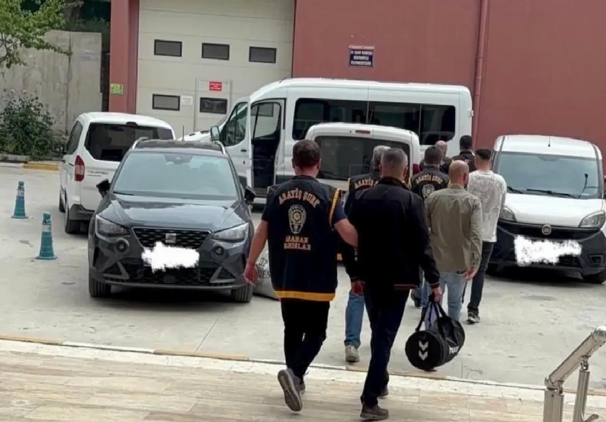Manisa’da 24 Aranan Şahıs Yakalandı