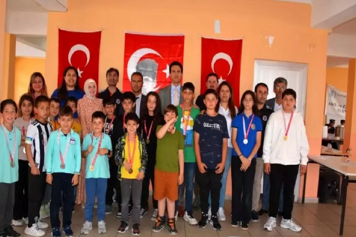 Mavi Yeşil Okullar Satranç Turnuvası Tamamlandı