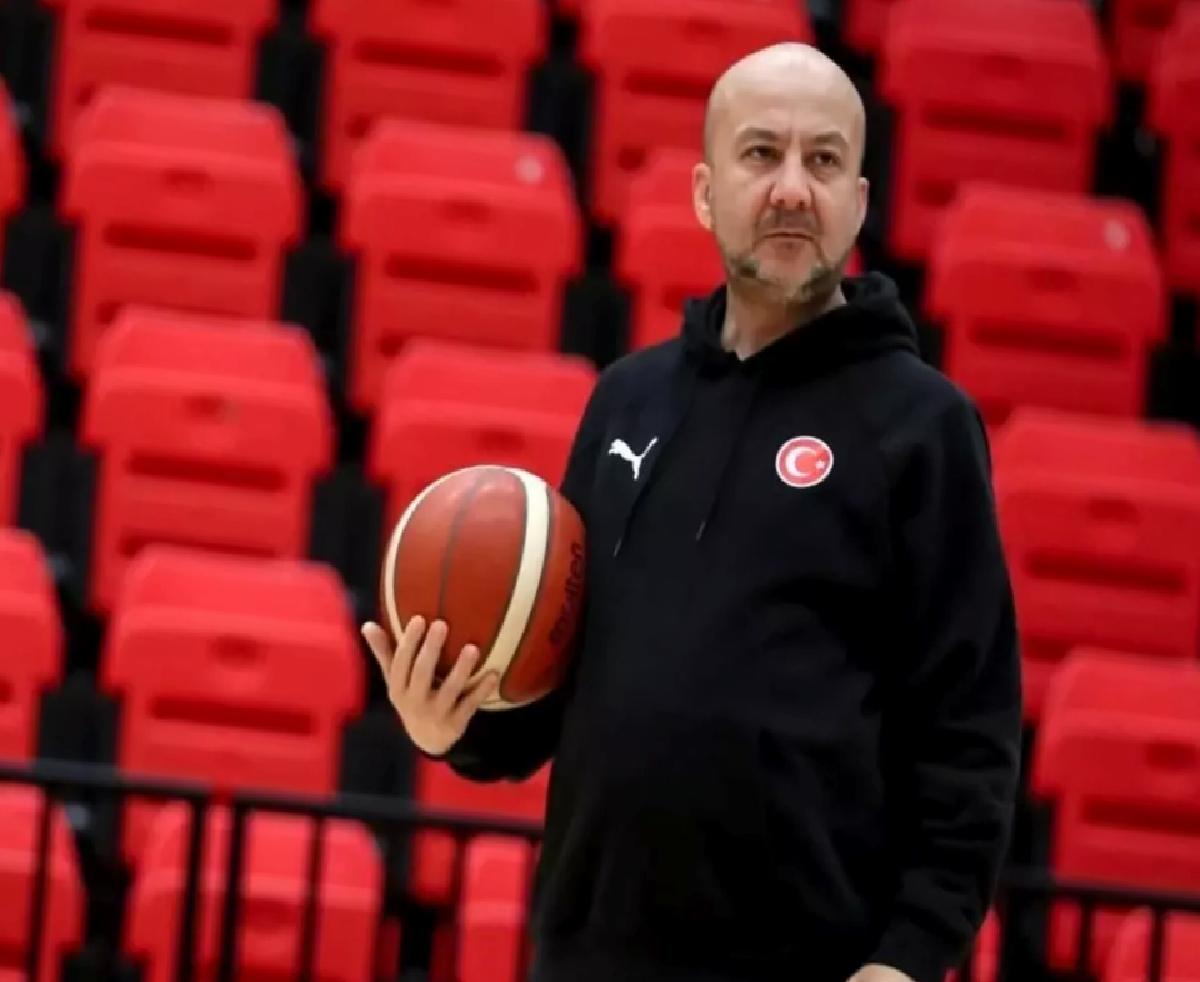 Melikgazi Kayseri Basketbol’un Baş Antrenörü Emre Özsarı, Kadın Basketbolunun Gelişimine Dikkat Çekti
