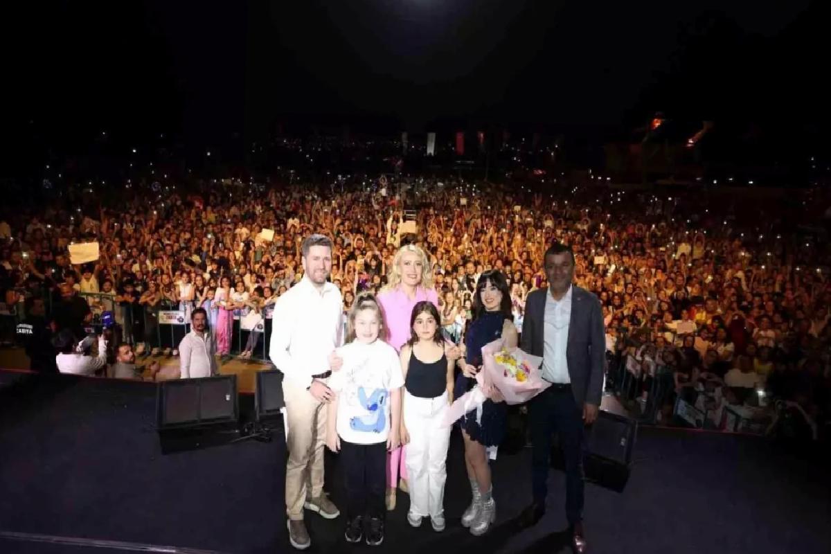 Melis Fis, Gençlik Haftası’nda Merkezefendi’de Sahne Aldı