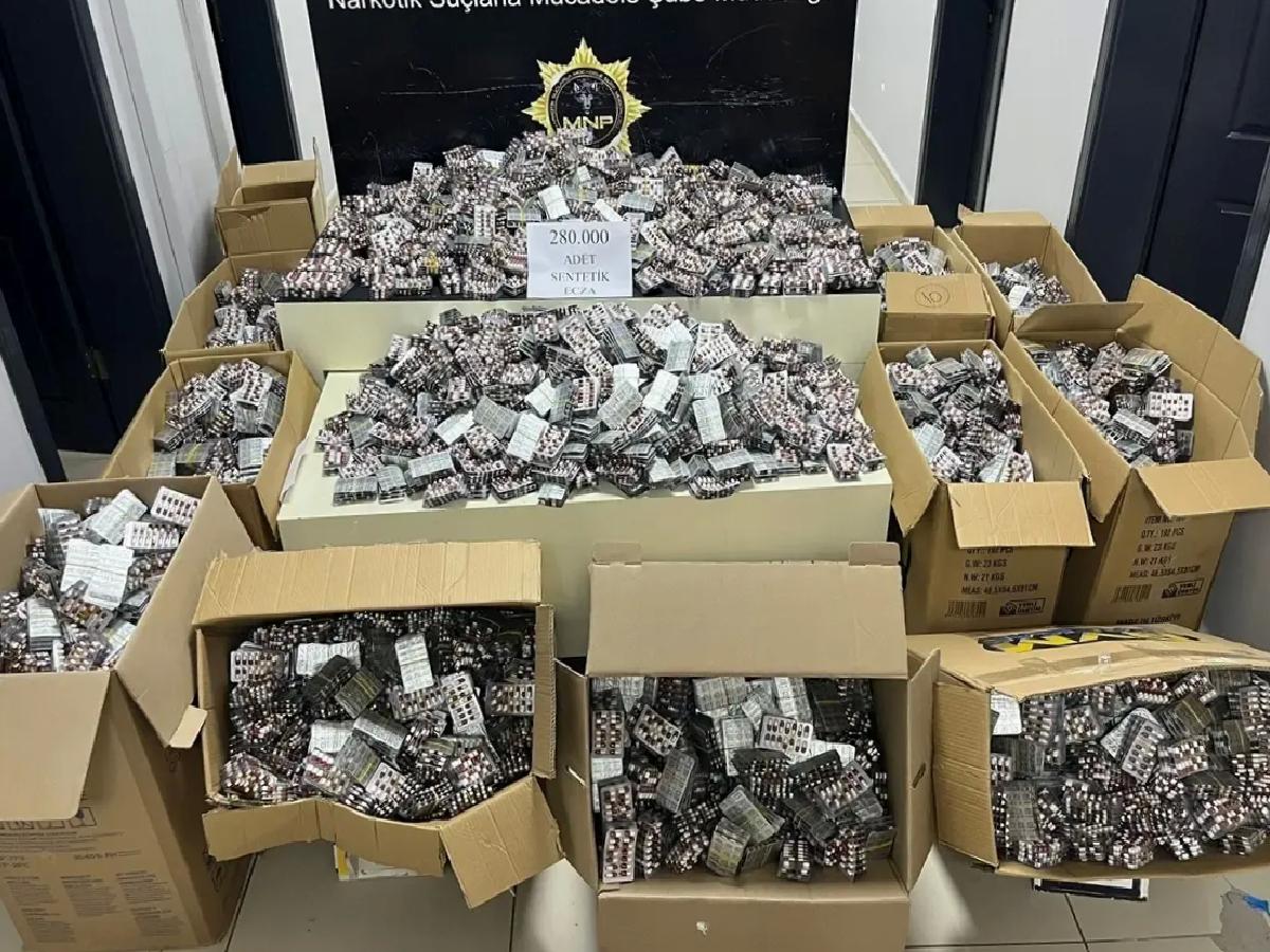 Mersin’de 280 Bin Uyuşturucu Hap Ele Geçirildi