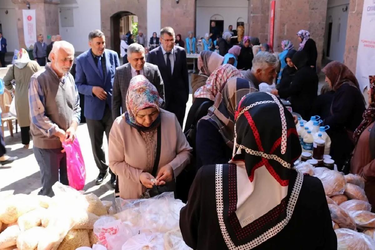 Merzifon’da Kermesle Destek