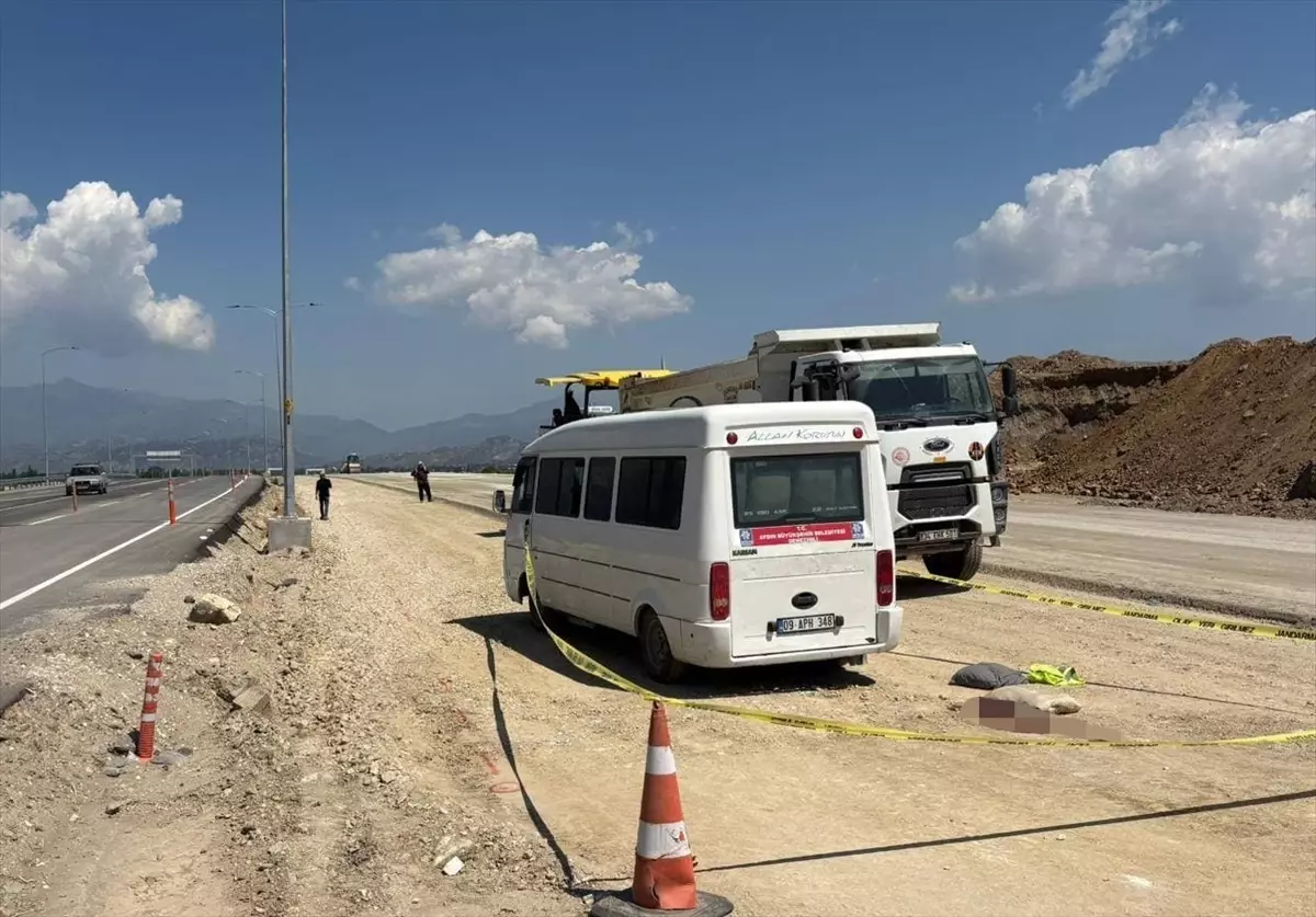 Minibüs Çarpan İşçi Hayatını Kaybetti