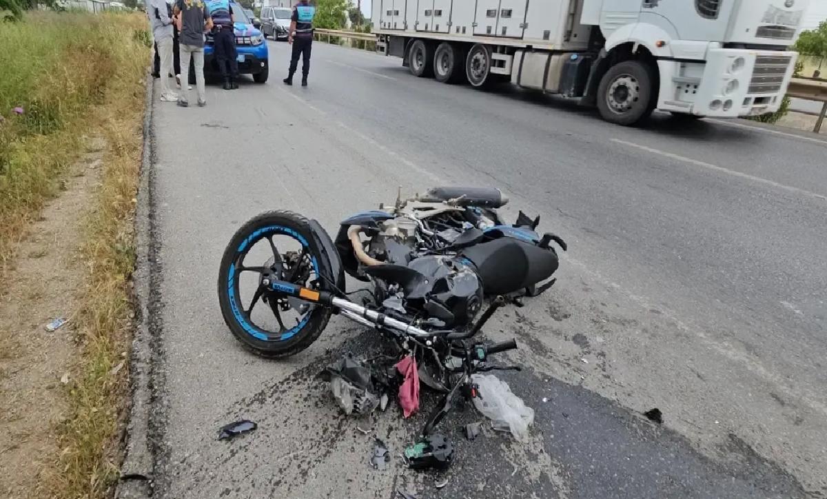 Motosiklet Otomobile Çarptı: 1 Yaralı