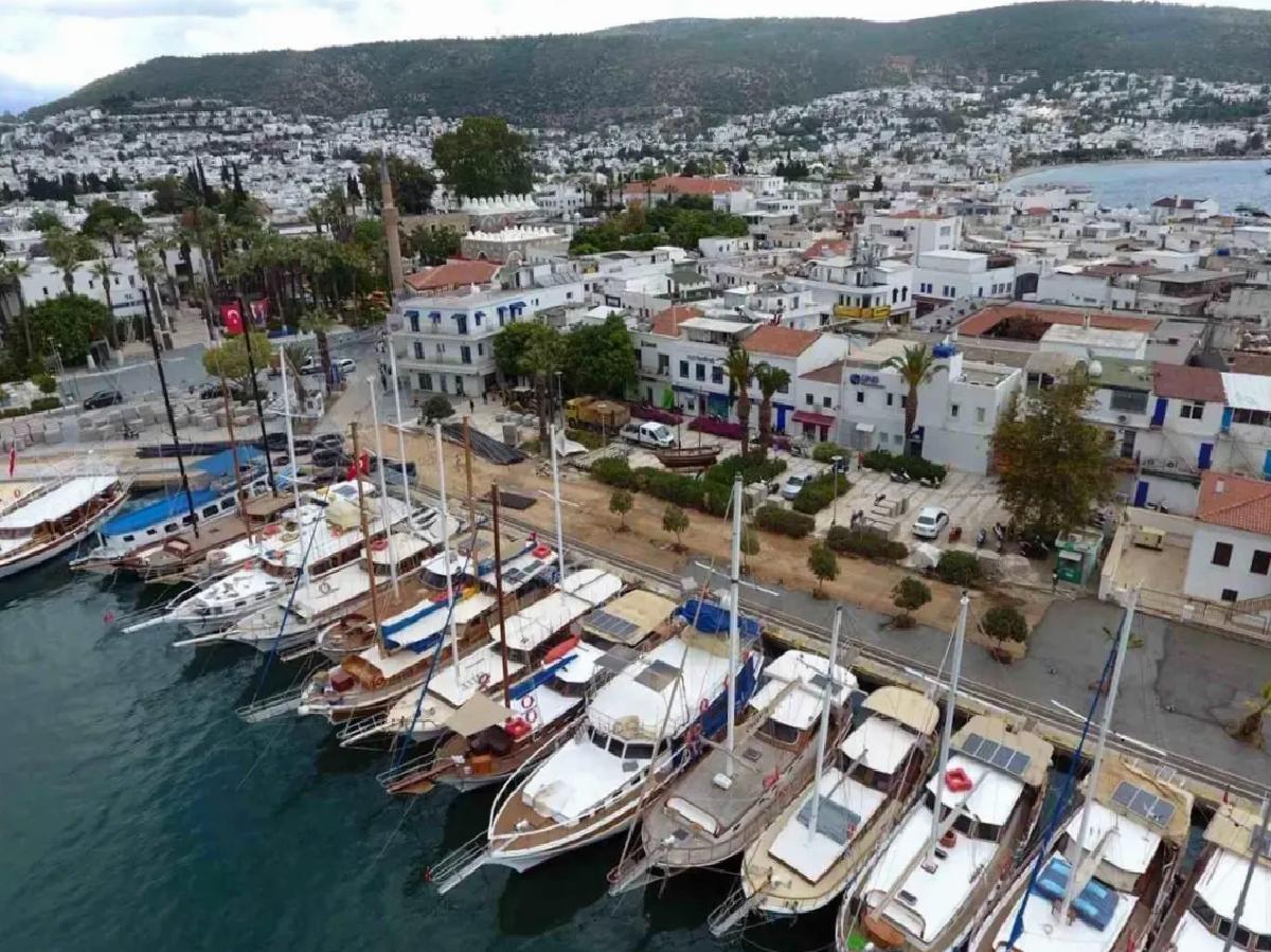 Muğla Büyükşehir Belediyesi, Bodrum ve Gümbet Limanlarında Yenileme Çalışmalarını Tamamladı