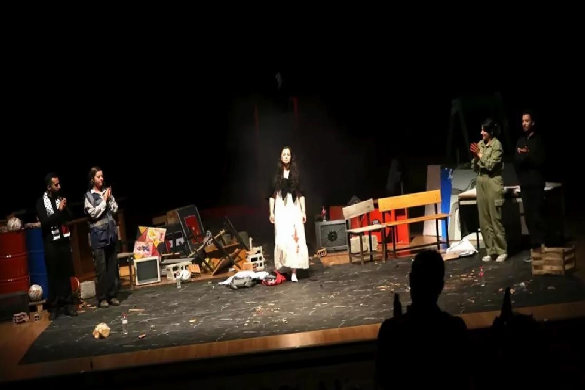 Muş’ta ‘Meryem’ Tiyatrosu Gazze İnsani Dramını Anlattı