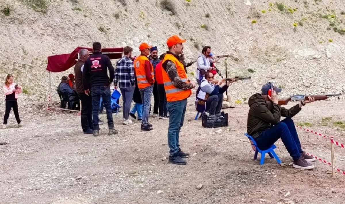 Nallıhan’da Tek Kurşun Atış Yarışması Düzenlendi