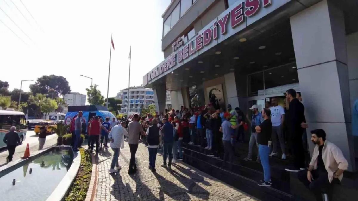 Narlıdere Belediyesi İşçileri Grevde