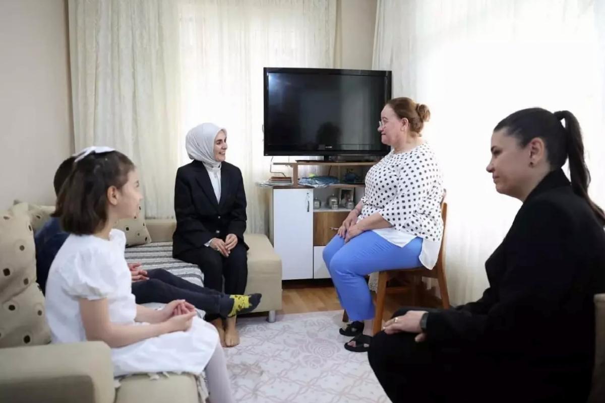 Nimet Anne’ye Anneler Günü Ziyareti
