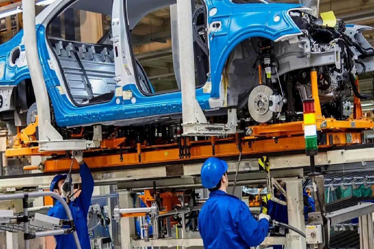 Nissan 10 bin çalışanıyla yollarını ayıracak