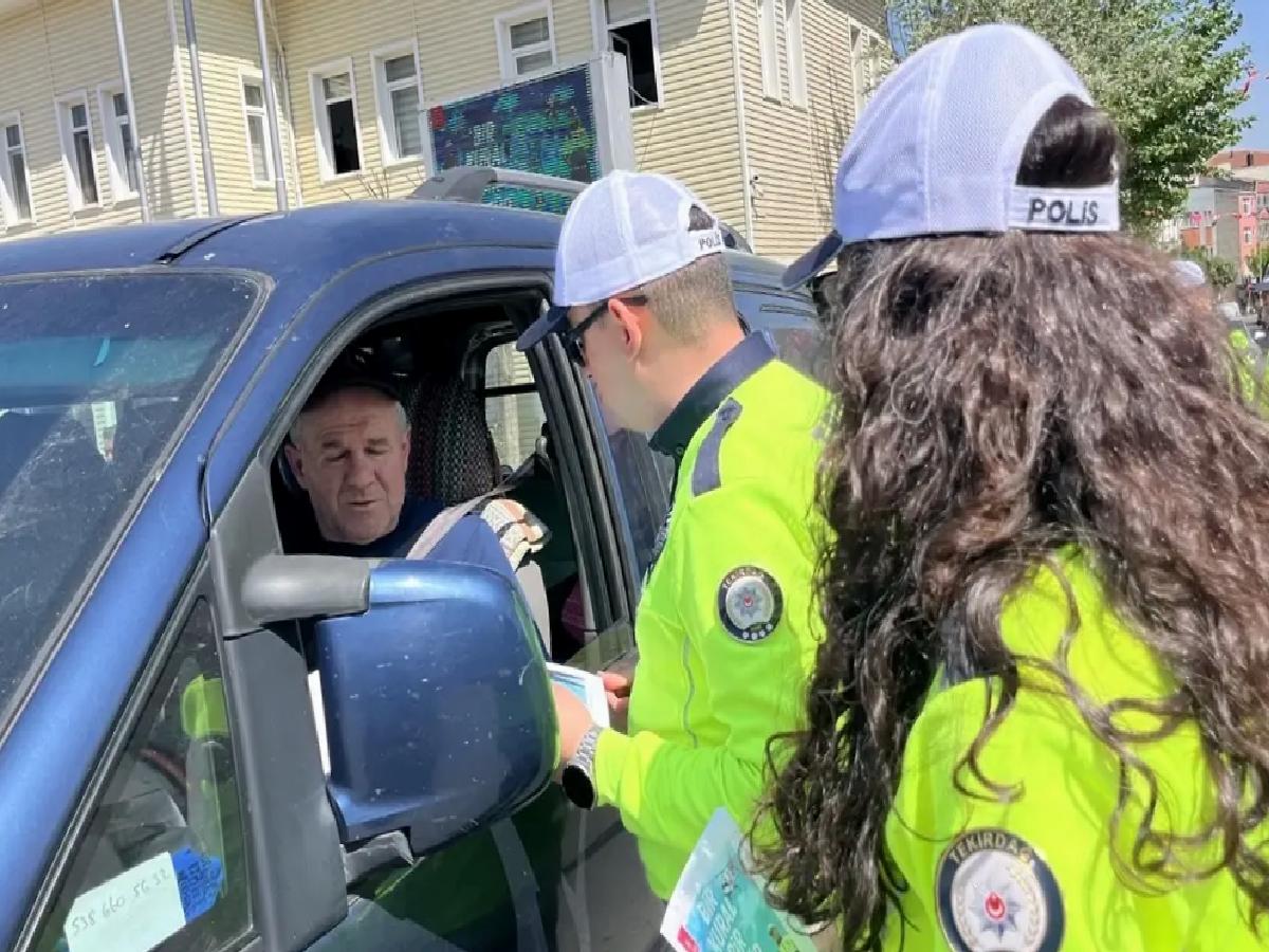NKÜ Öğrencilerinden Vali Soytürk’e Ziyaret