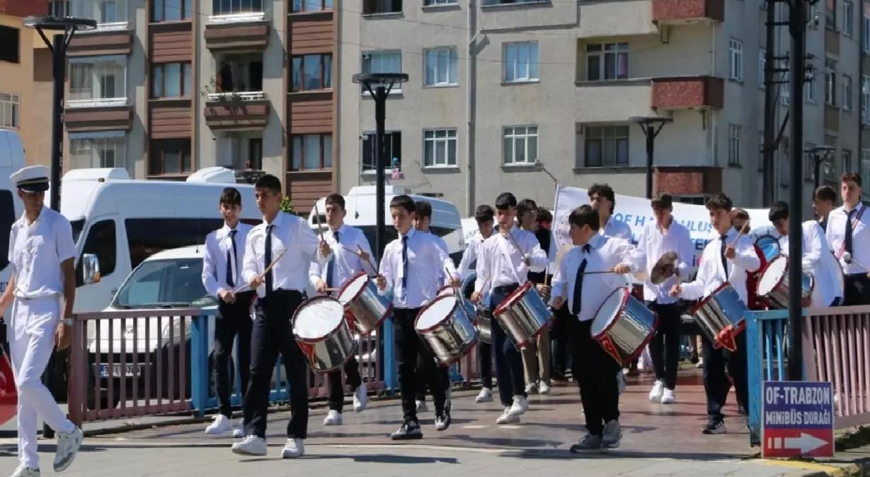 Of’ta Gençlik Yürüyüşü Yapıldı