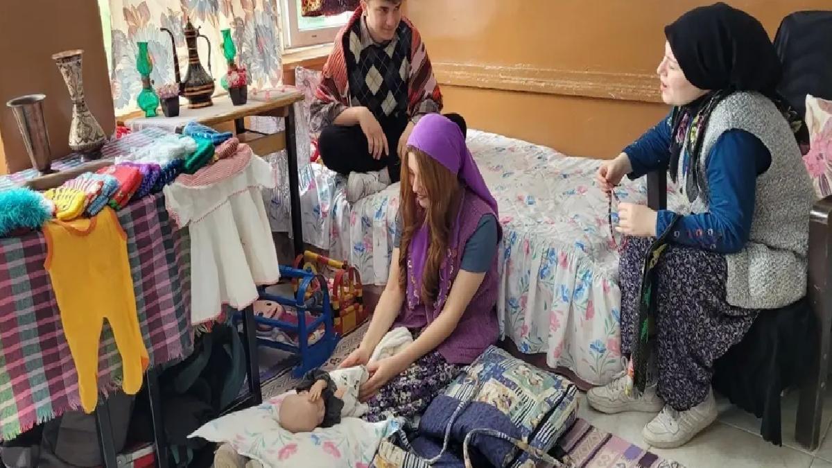 Öğrenciler Geleneksel Yemeklerle Kültürü Yaşatıyor
