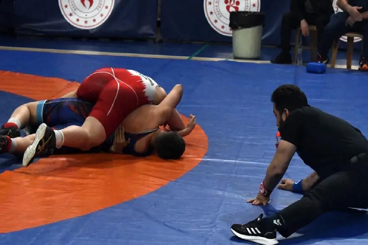 Okul Sporları Güreş Şampiyonası Düzce’de Tamamlandı
