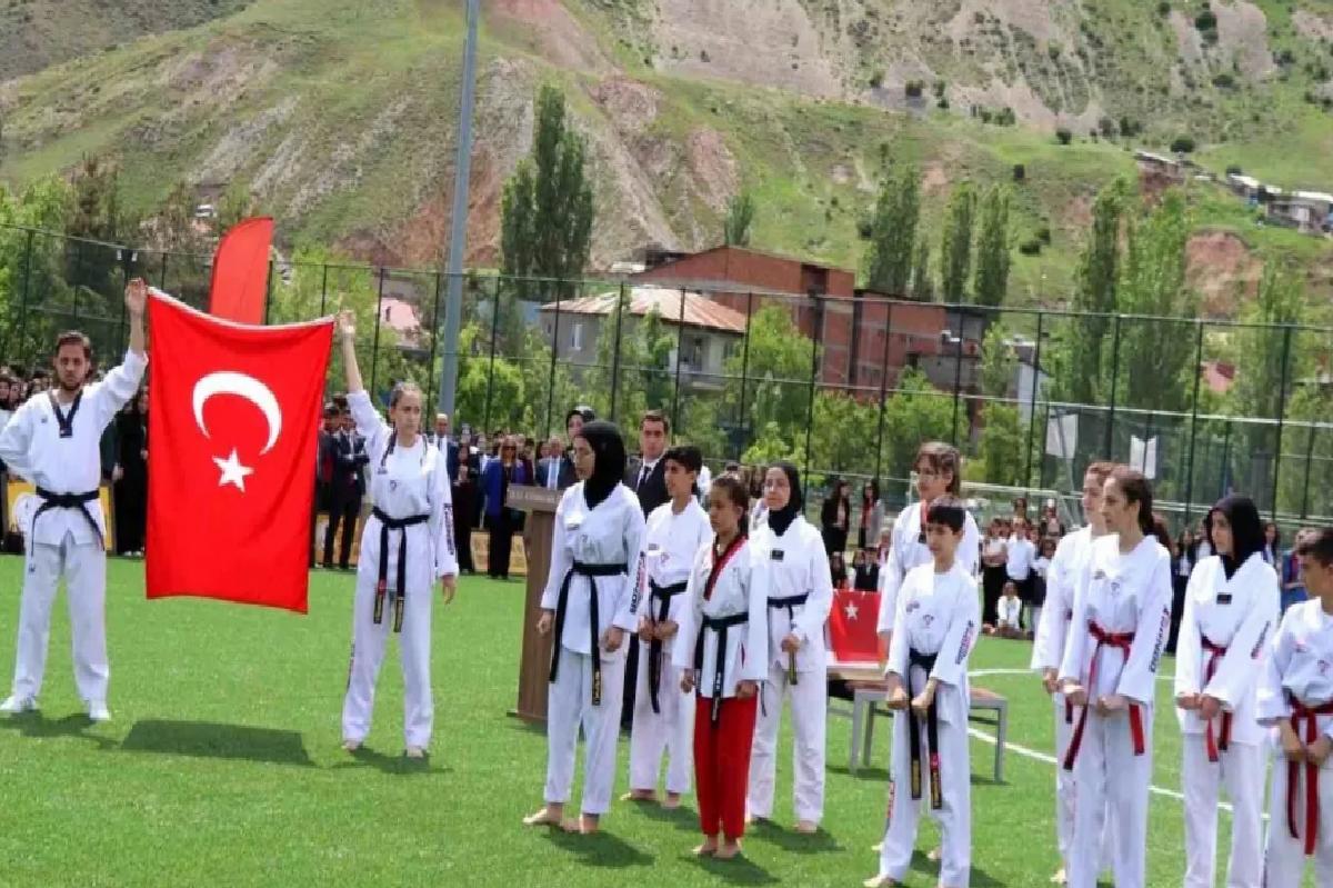Oltu’da Coşkulu 19 Mayıs Kutlaması