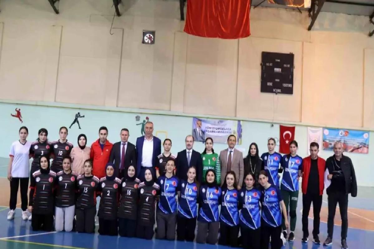 Oltu’da Hentbol Heyecanı