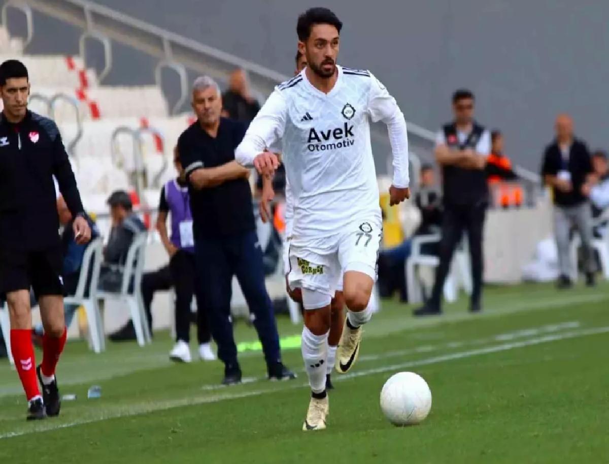 Onur Efe’nin Sözleşmesi Sona Eriyor