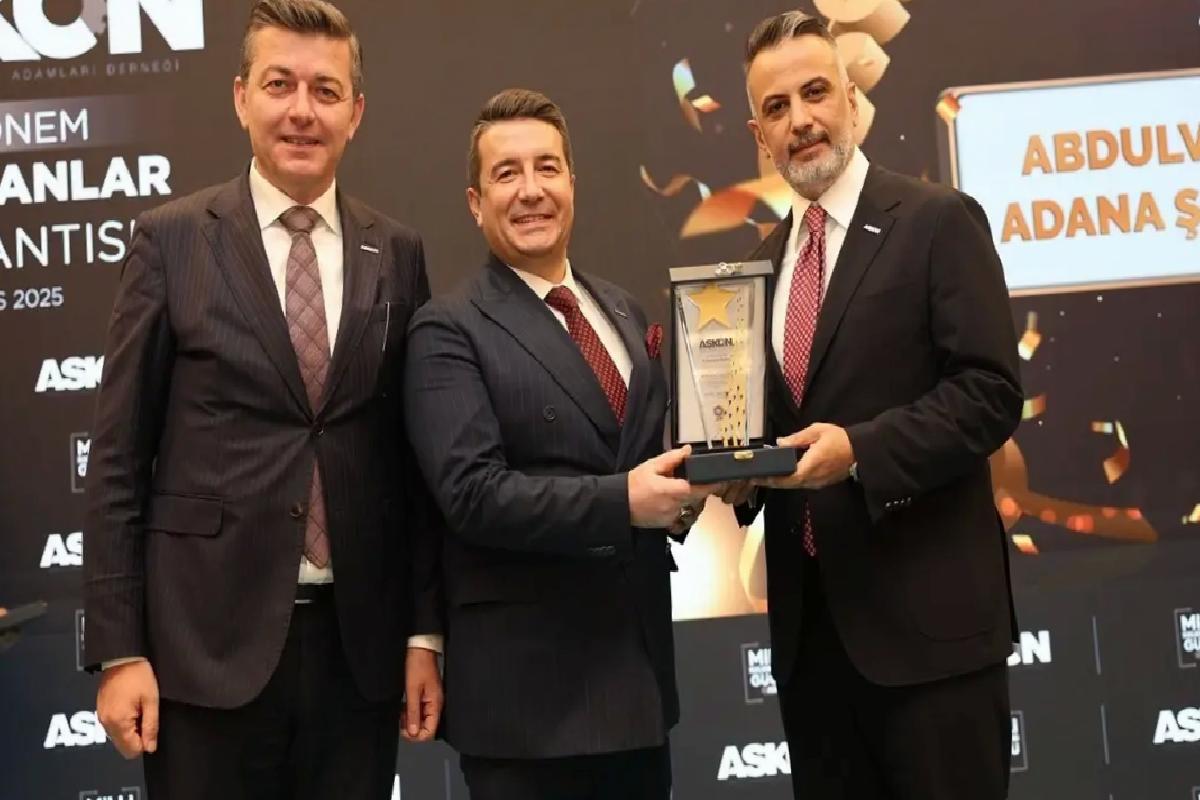 Onur Kacar’a Başarı Ödülü
