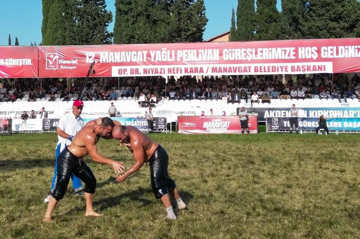 Orhan Okulu, Manavgat Yağlı Güreşleri’nde Başpehlivan Oldu