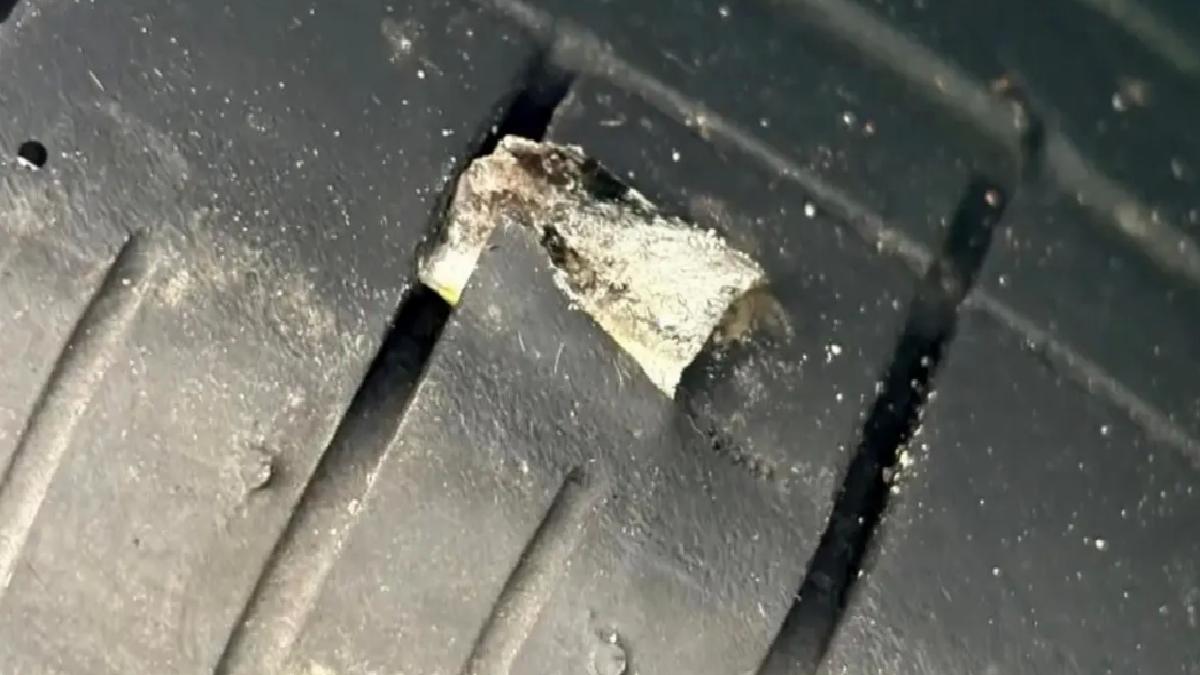Otoyolda Metal Dökümü Trafiği Felç Etti