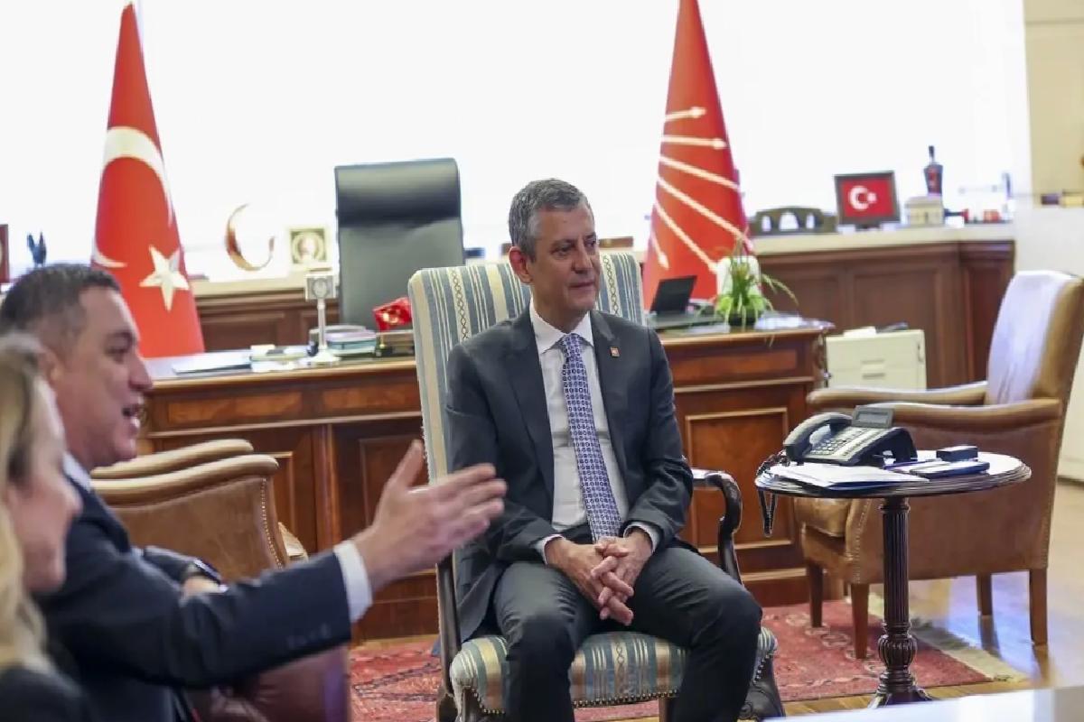 Özgür Özel, Barolar Birliği Başkanı Sağkan’ı Kabul Etti