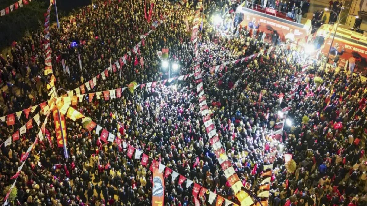 Özgür Özel: Başakşehir Milletin Kalesidir