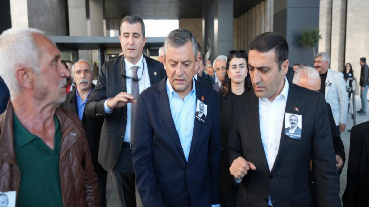 Özgür Özel’e saldırı anı