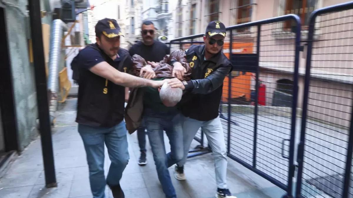 Özgür Özel’e yumruklu saldırıyı gerçekleştiren şüpheli gözaltına alındı / Ek bilgiyle