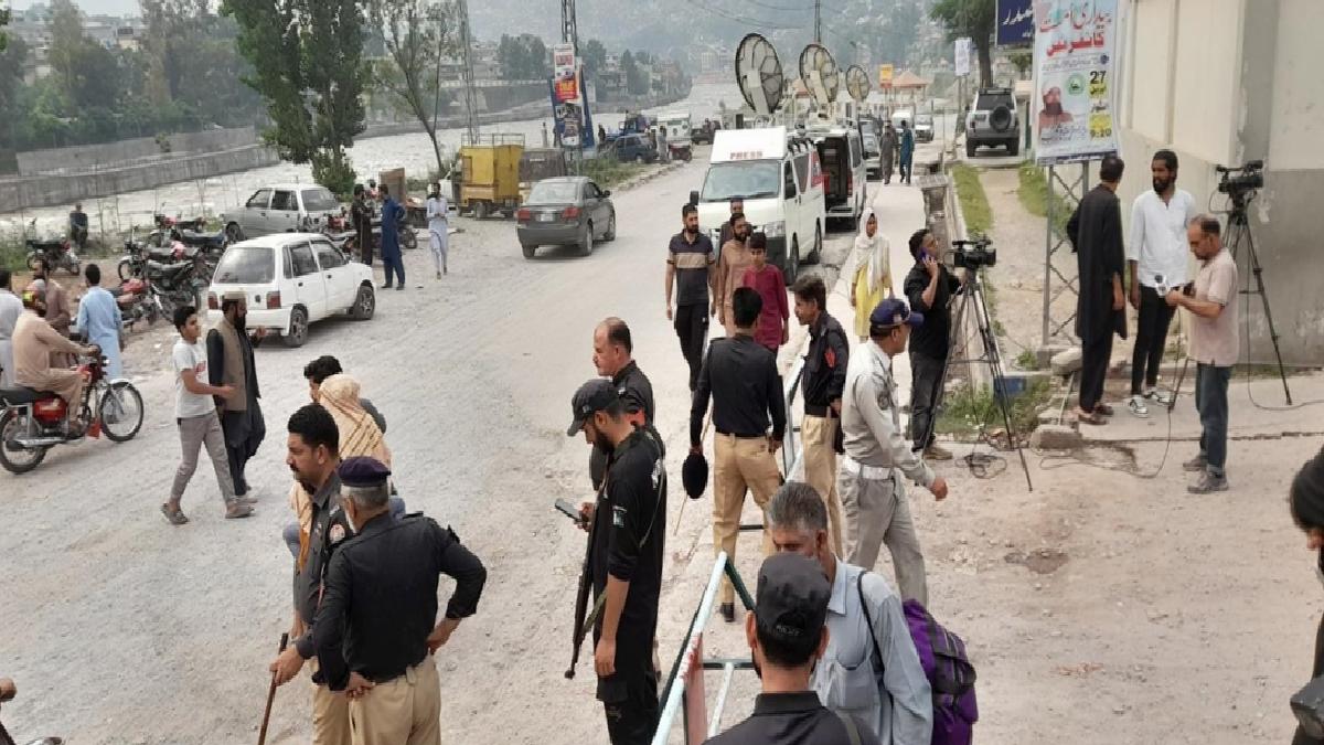 Pakistan, askeri saldırıları protesto etmek için Hindistan maslahatgüzarını çağırdı