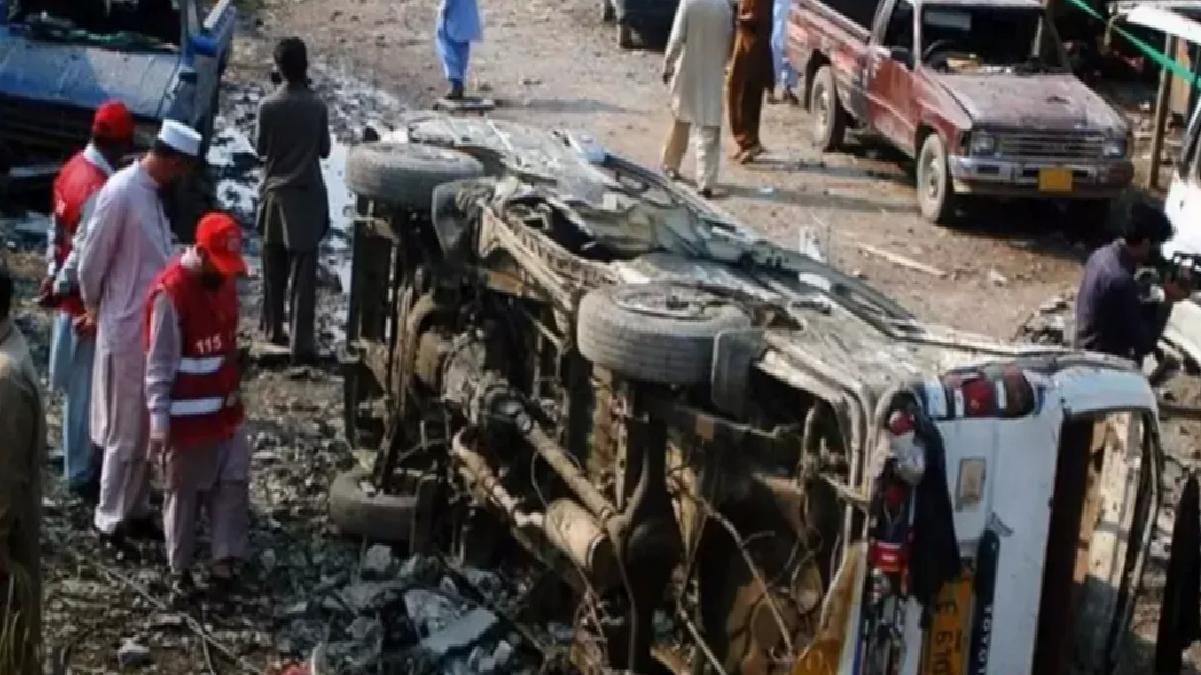 Pakistan’da Okul Otobüsüne Saldırı: 5 Ölü, 38 Yaralı