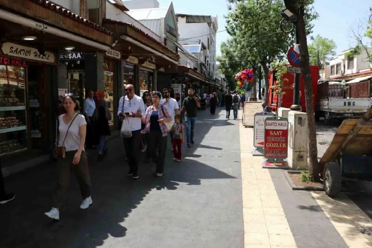 PKK Feshedildi, Diyarbakır’da Umut Var