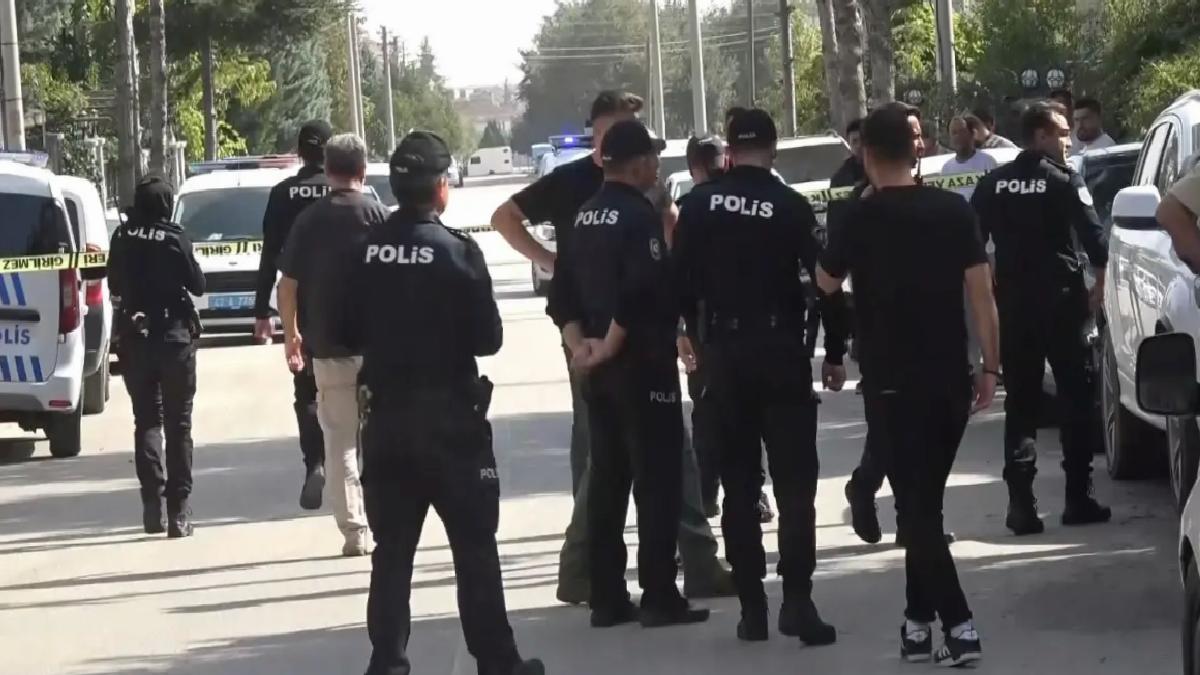 Polise Bıçaklı Saldırı: Emre Köroğlu İlk Kez Hakim Karşısında